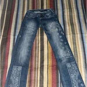 Women’s Cowgirl Tuff Jeans Paisley print